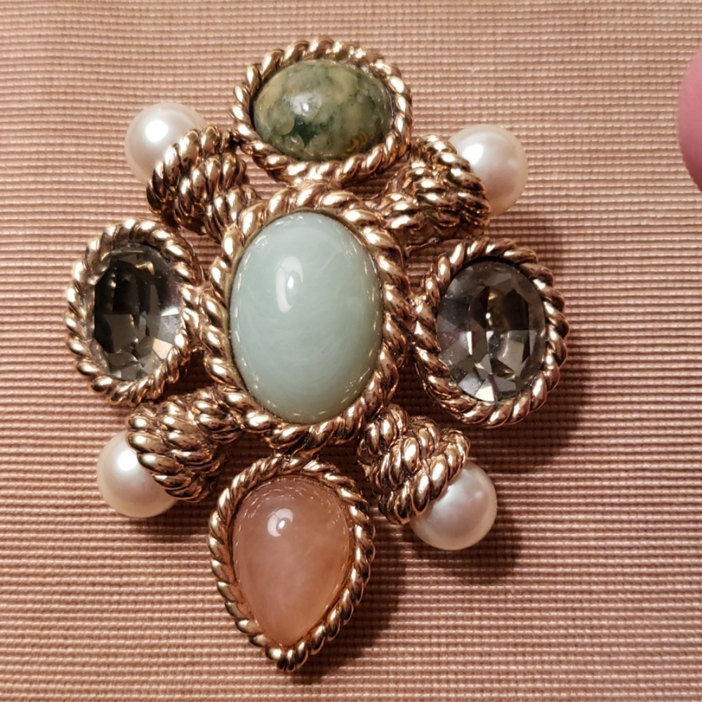 Ciner brooch